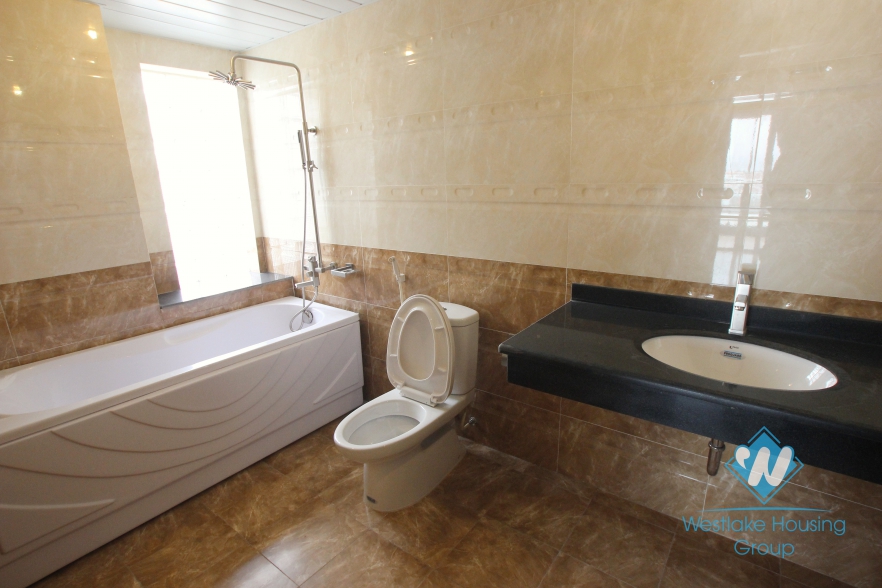 Brand new 3 bedrooms apartment for rent in Xuan Dieu street, Tay Ho, Hanoi